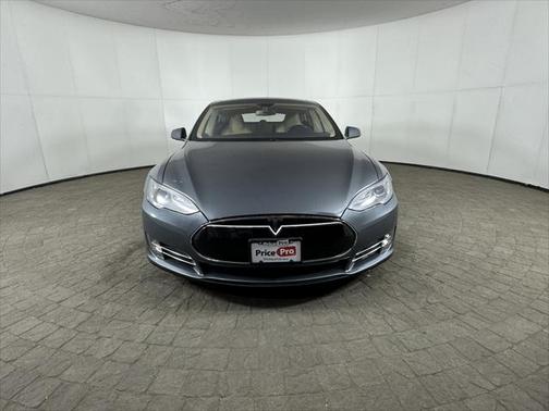 2013 Tesla Model S Performance