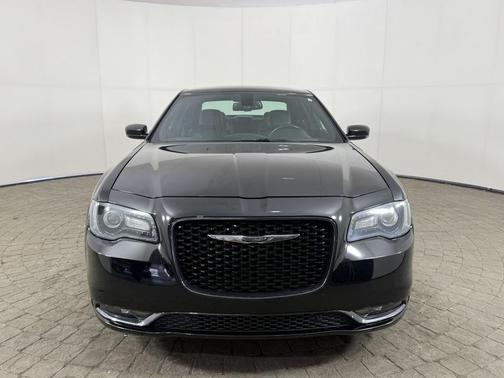 2016 Chrysler 300 S
