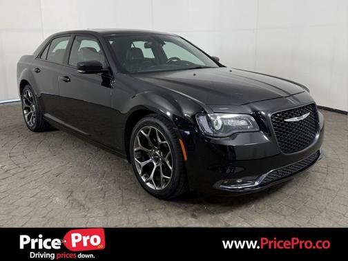 2016 Chrysler 300 S