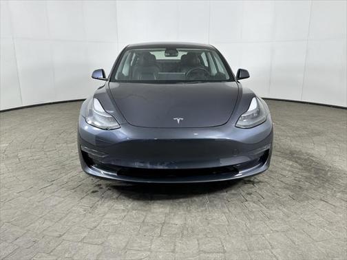 2022 Tesla Model 3 Standard Range