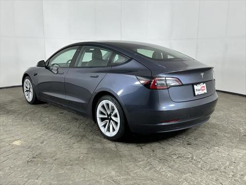 2022 Tesla Model 3 Standard Range