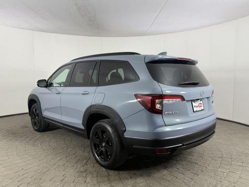 Sonic Gray Pearl 2022 Honda Pilot TrailSport AWD