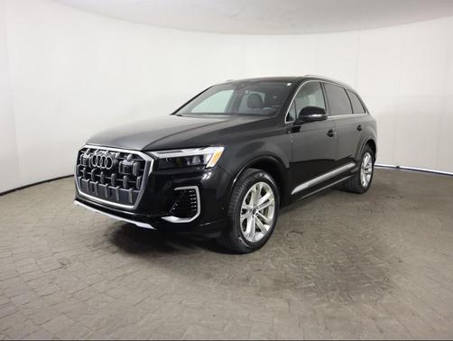2025 Audi Q7 55 Premium Plus
