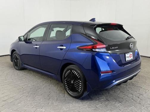 Deep Blue Pearl 2023 Nissan Leaf SV PLUS