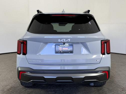 Wolf Gray 2024 Kia Sorento EX