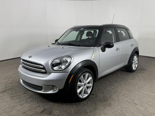 Crystal Silver Metallic 2016 MINI Countryman Cooper