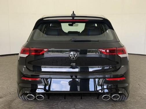 mythos black metallic 2026 Volkswagen Golf R 2.0T DSG