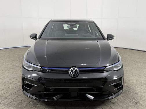 mythos black metallic 2026 Volkswagen Golf R 2.0T DSG