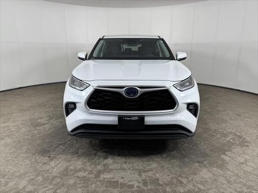 2023 Toyota Highlander Hybrid LE