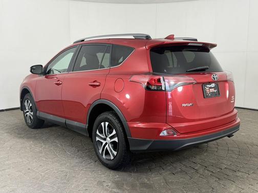 Barcelona Red Metallic 2017 Toyota RAV4 LE