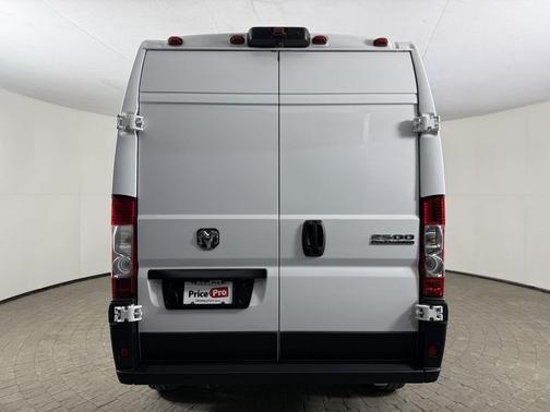 2025 RAM ProMaster 2500 Tradesman
