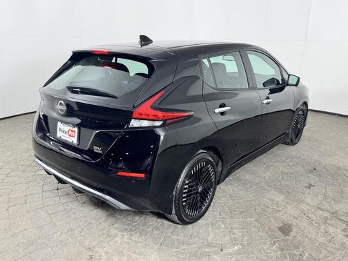 2025 Nissan Leaf SV PLUS