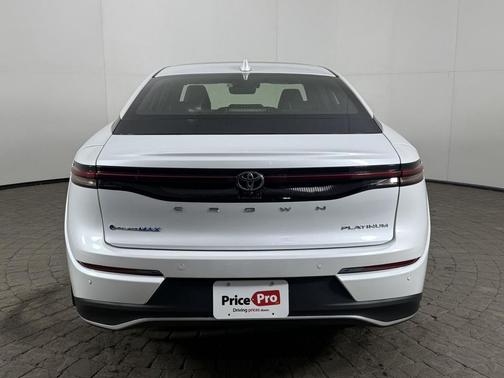 Oxygen White 2026 Toyota Crown Platinum AWD (Natl)