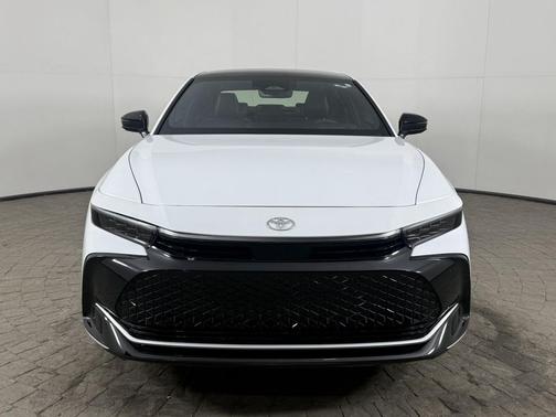 Oxygen White 2026 Toyota Crown Platinum AWD (Natl)