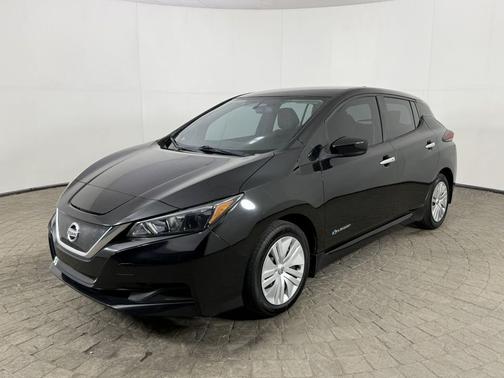 Super Black 2019 Nissan Leaf S