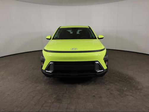 2025 Hyundai KONA SE