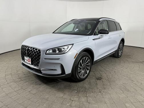 2025 Lincoln Corsair Reserve AWD w/Panoramic Vista roof