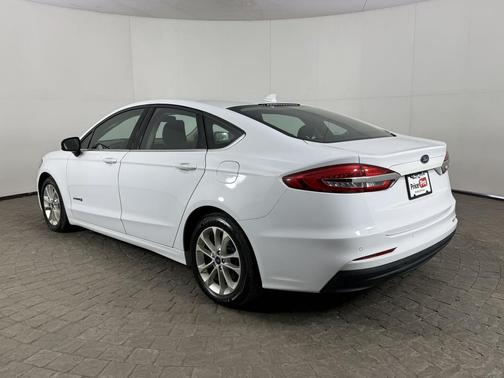 Oxford White 2019 Ford Fusion Hybrid SE
