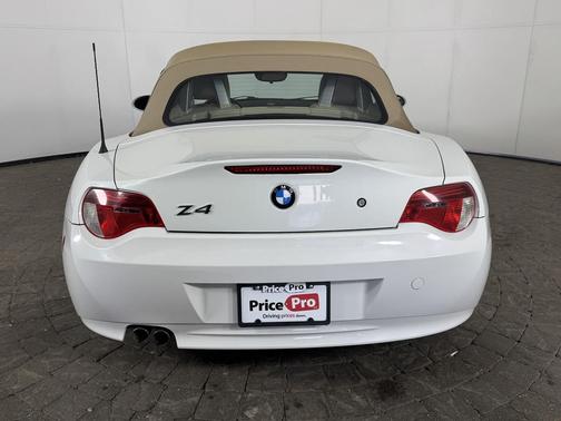 Alpine White 2007 BMW Z4 3.0i Roadster