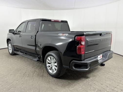 Black 2022 Chevrolet Silverado 1500 Custom