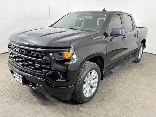Black 2022 Chevrolet Silverado 1500 Custom