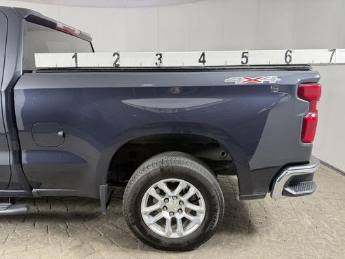Dark Ash Metallic 2023 Chevrolet Silverado 1500 LT