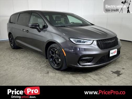 2022 Chrysler Pacifica Hybrid Touring L