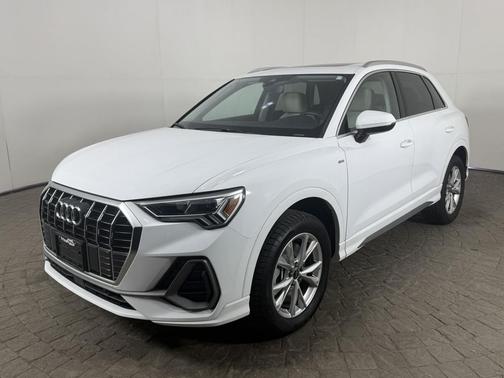 Arkona White 2025 Audi Q3 45 S line Premium Plus