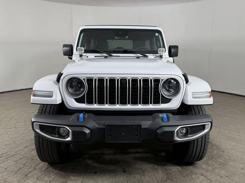 Bright White Clearcoat 2024 Jeep Wrangler 4xe Sahara