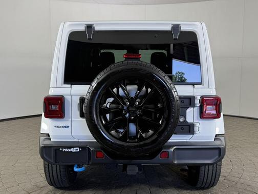 Bright White Clearcoat 2024 Jeep Wrangler 4xe Sahara