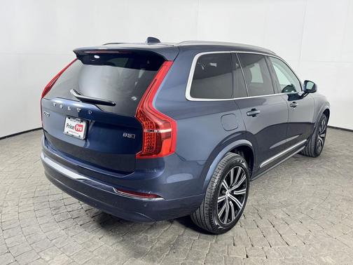 2025 Volvo XC90 B5 Core