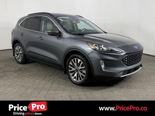 2022 Ford Escape Titanium