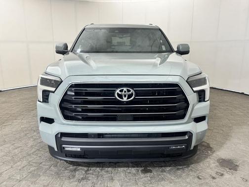 2025 Toyota Sequoia SR5