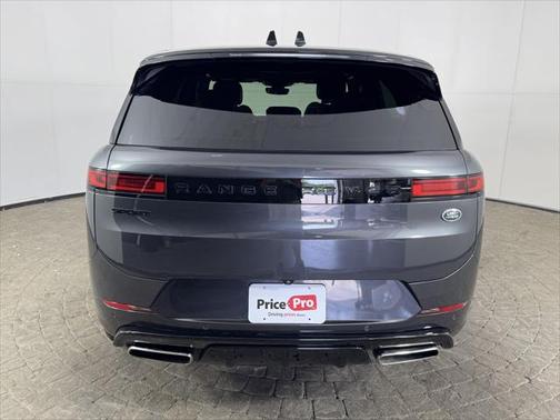 2023 Land Rover Range Rover Sport SE