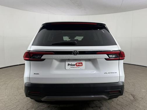 2024 Toyota Grand Highlander Platinum