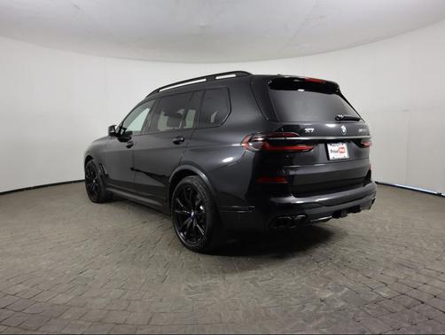 2024 BMW X7 M60i