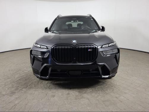 2024 BMW X7 M60i
