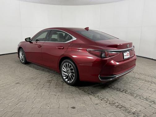 2024 Lexus ES 250 Base