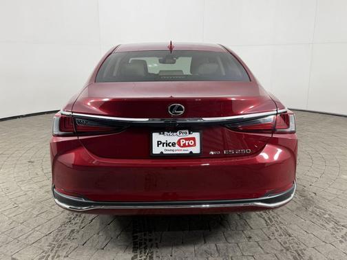 2024 Lexus ES 250 Base