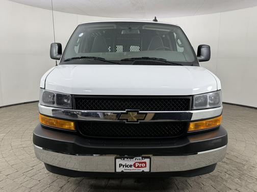 2024 Chevrolet Express 2500 RWD 2500 135