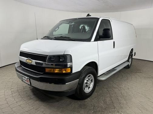 2024 Chevrolet Express 2500 RWD 2500 135