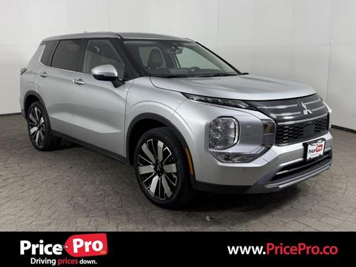 2025 Mitsubishi Outlander SE