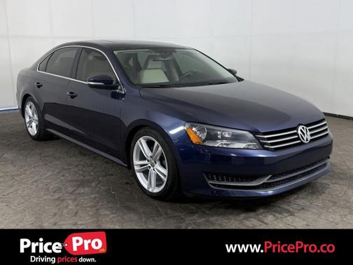 Night Blue Metallic 2014 Volkswagen Passat 4dr Sdn 2.5L Auto SE PZEV *Ltd Avail*