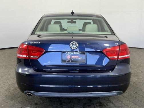 Night Blue Metallic 2014 Volkswagen Passat 4dr Sdn 2.5L Auto SE PZEV *Ltd Avail*