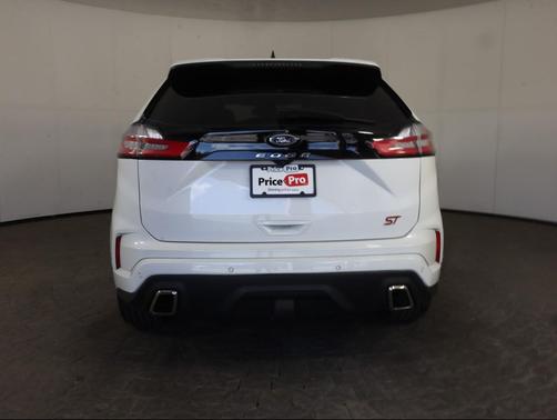 2022 Ford Edge ST
