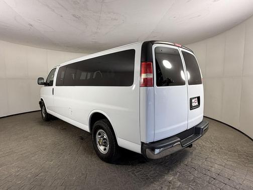 2016 Chevrolet Express 3500 LT