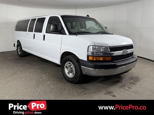 2016 Chevrolet Express 3500 LT