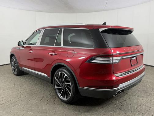 Red Carpet 2021 Lincoln Aviator Reserve AWD