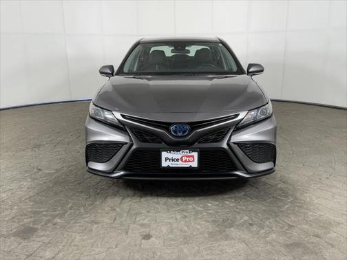 2024 Toyota Camry Hybrid SE