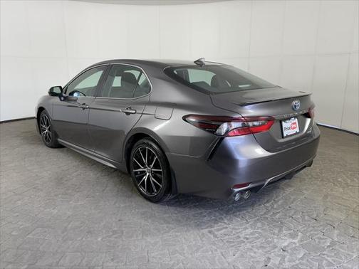 2024 Toyota Camry Hybrid SE